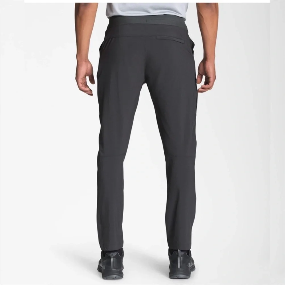 The North Face Men's Paramount Active Pants Asphalt Grey 36x32
